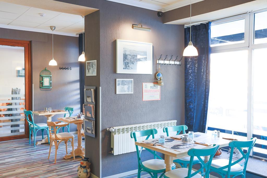Artmotel & Bistro Хацег Экстерьер фото