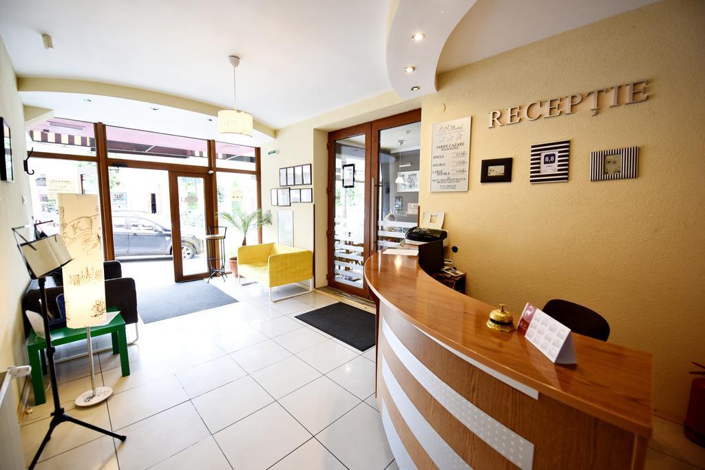 Artmotel & Bistro Хацег Экстерьер фото